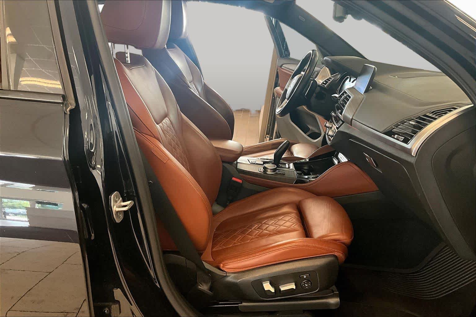Pre-Owned 2019 BMW X4 M40i