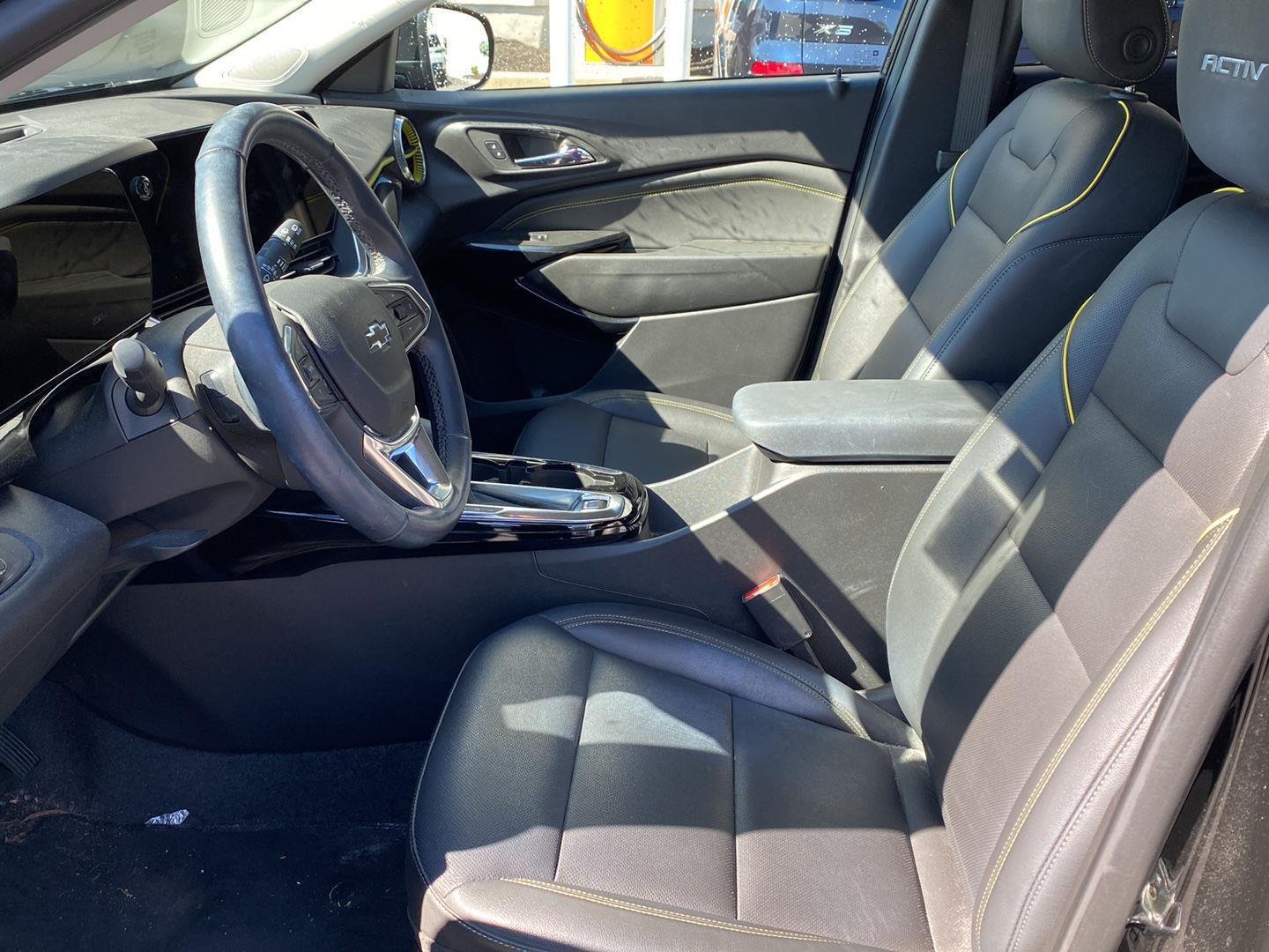 Used 2024 Mosaic Black Metallic Chevrolet ACTIV image 6