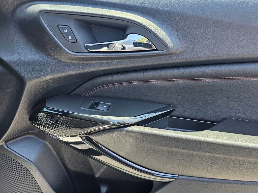 2026 Chevrolet Trax RS - Photo 8