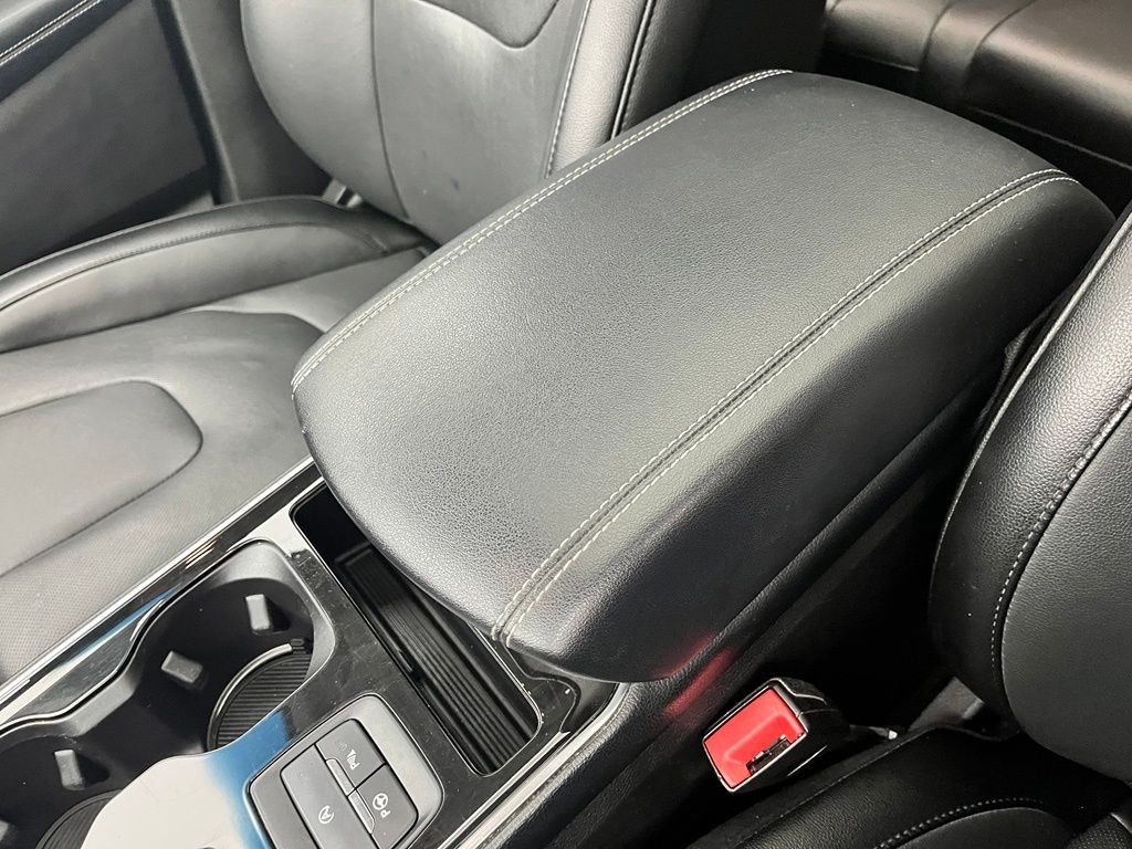 Used 2019 Stone Gray Metallic Ford Titanium image 31
