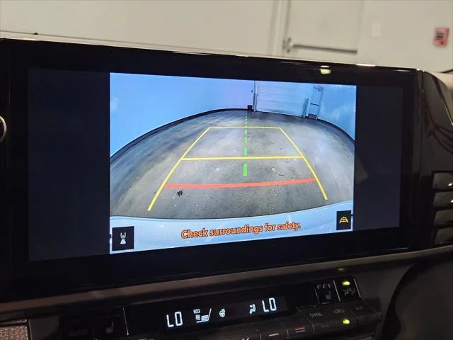 Certified Used 2025 WIND CHILL PEARL Toyota  image 30