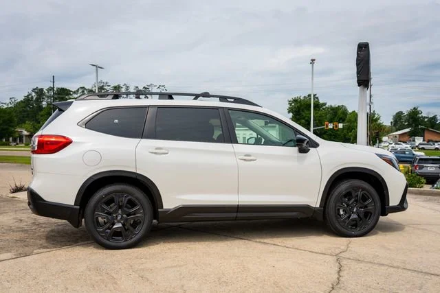 New 2026 Crystal White Pearl Subaru Onyx Edition Touring image 21