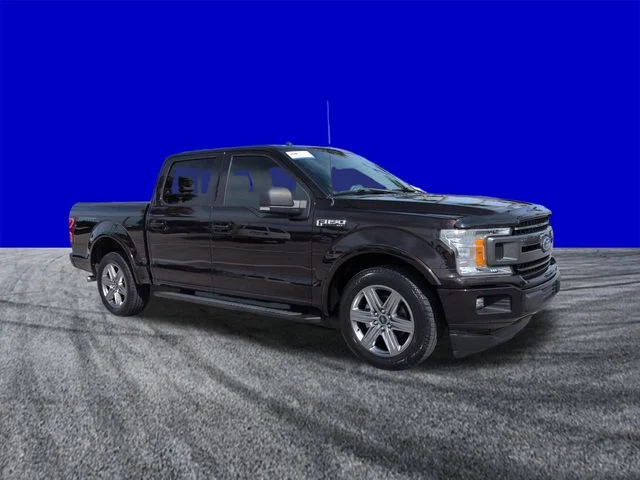 Used 2018 Red Ford XLT image 2