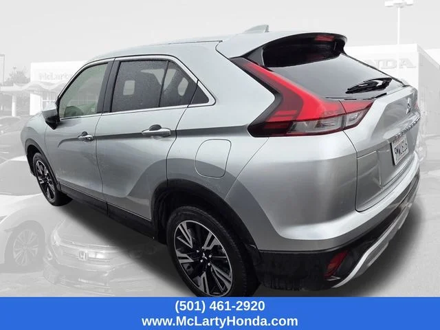 Used 2024 Silver Mitsubishi SE image 5