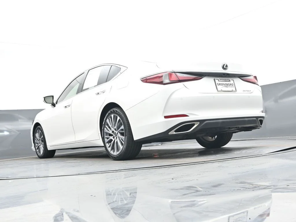 Used 2021 White Lexus 350 image 46