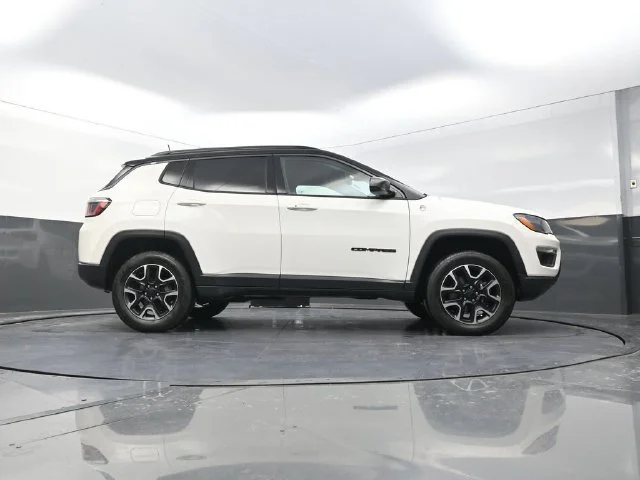 Used 2020 White Jeep Trailhawk image 38