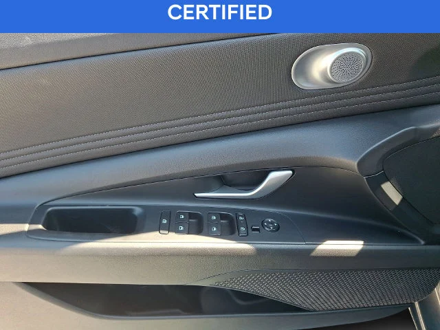 Used 2025 Gray Hyundai SEL Convenience image 11