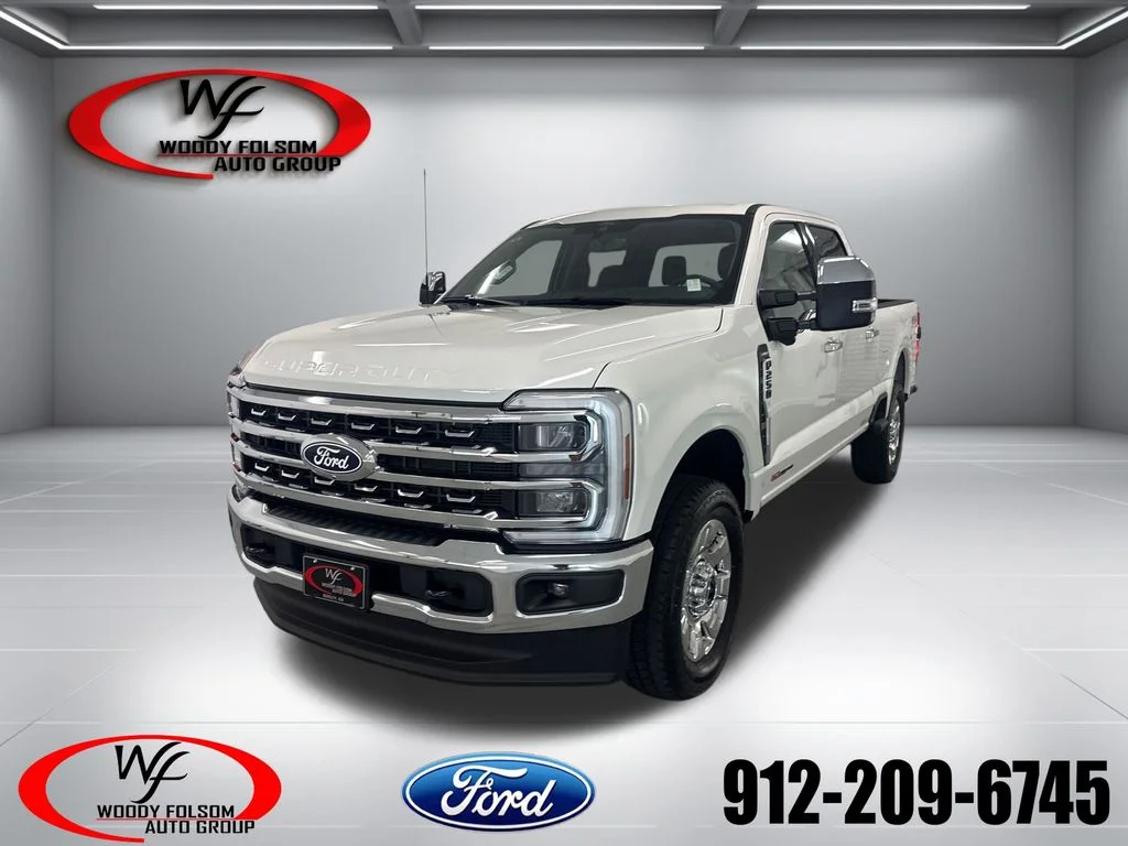 New 2027 Star White Metallic Tri-Coat Ford F-250® Lariat® image 1