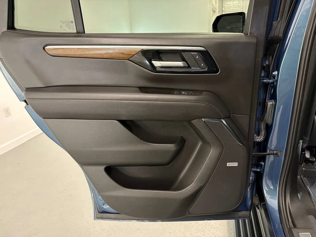 Used 2026 Lakeshore Blue Metallic Chevrolet High Country image 9