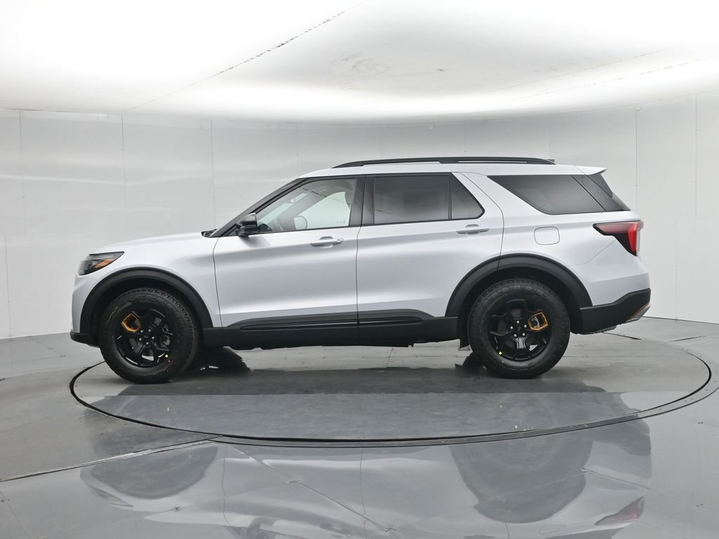 New 2026 Space White Metallic Ford Tremor image 27