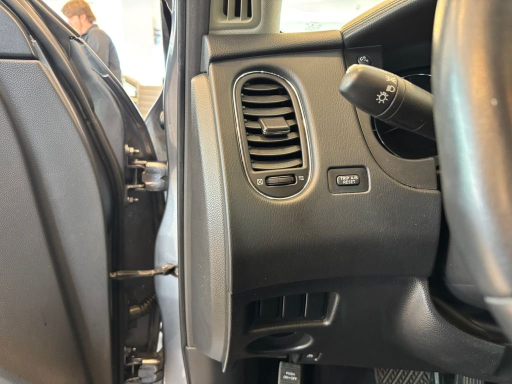 Used 2016 Graphite Shadow INFINITI Base image 16