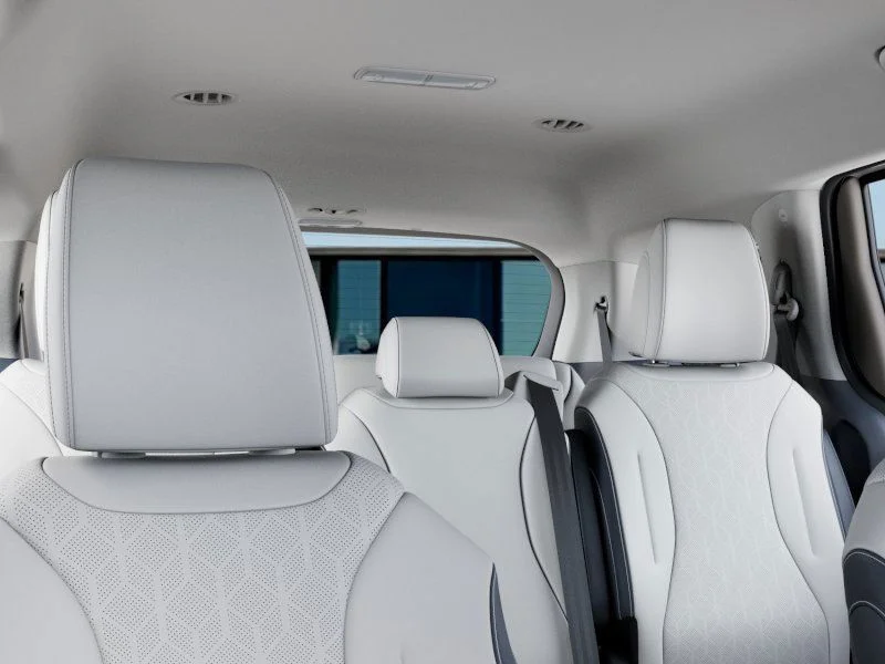 New 2026 Snow White Pearl Kia EX image 27