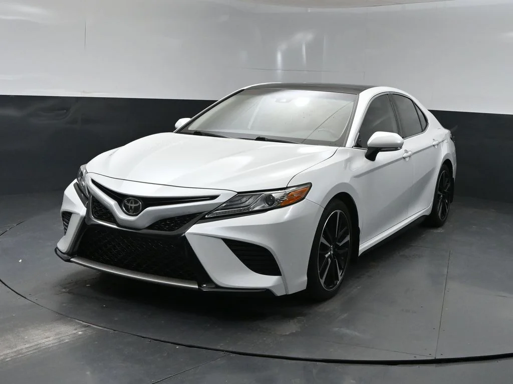 Used 2019 Beige Toyota XSE image 5