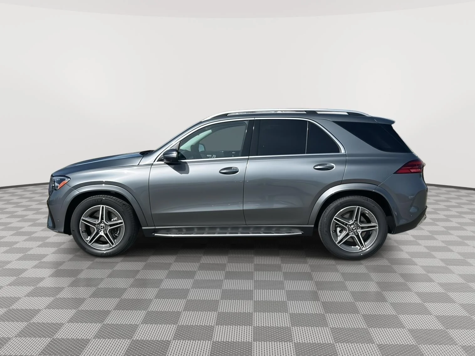 New 2026 Selenite Grey Metallic Mercedes-Benz GLE 450 image 6