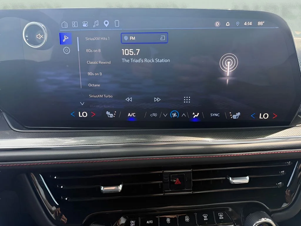Used 2025  Chevrolet RST image 27
