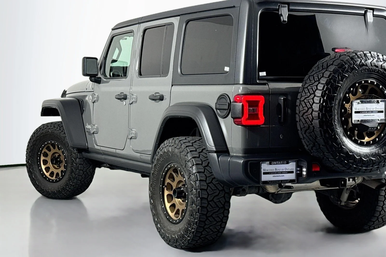 Used 2020 Sting-Gray Clearcoat Jeep Sport 4X4 image 14