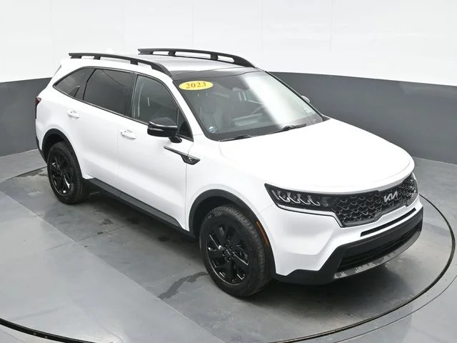 Used 2023 White Kia X-Line S image 14