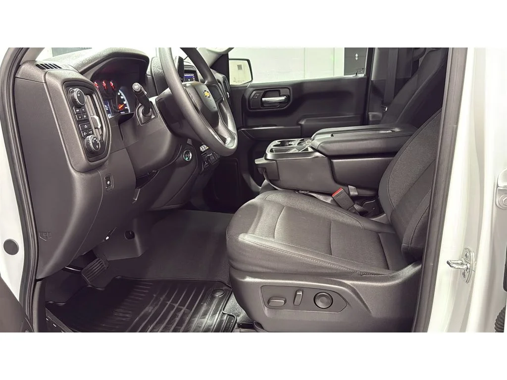 Used 2025 Summit White Chevrolet Custom image 34
