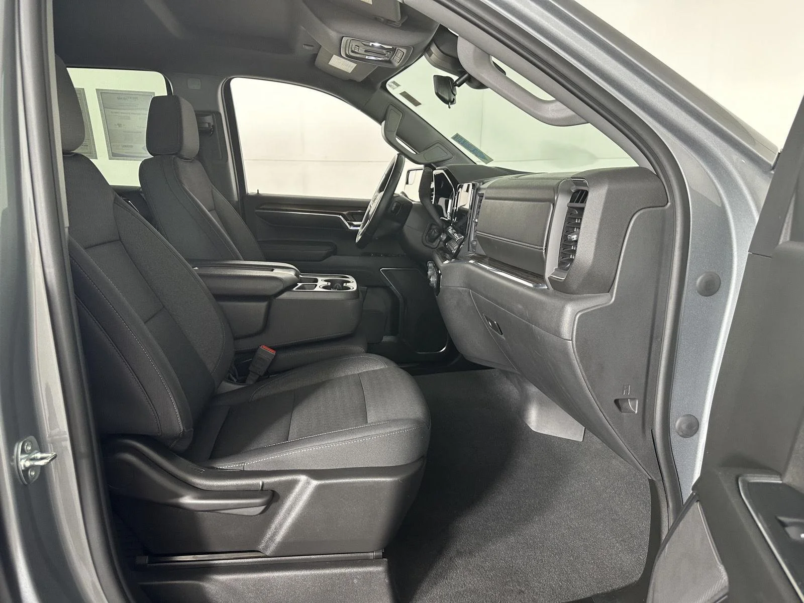 Used 2023 Sterling Gray Metallic Chevrolet LT image 18