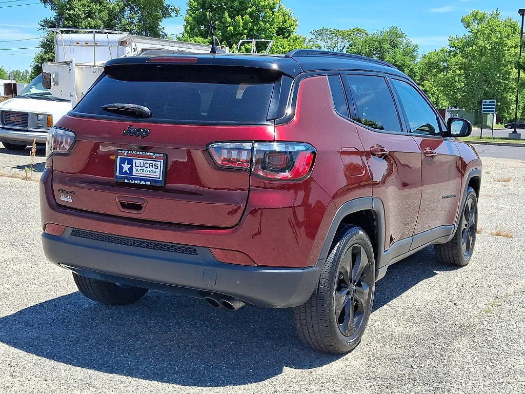 Used 2021 Velvet Red Pearlcoat Jeep Altitude image 11