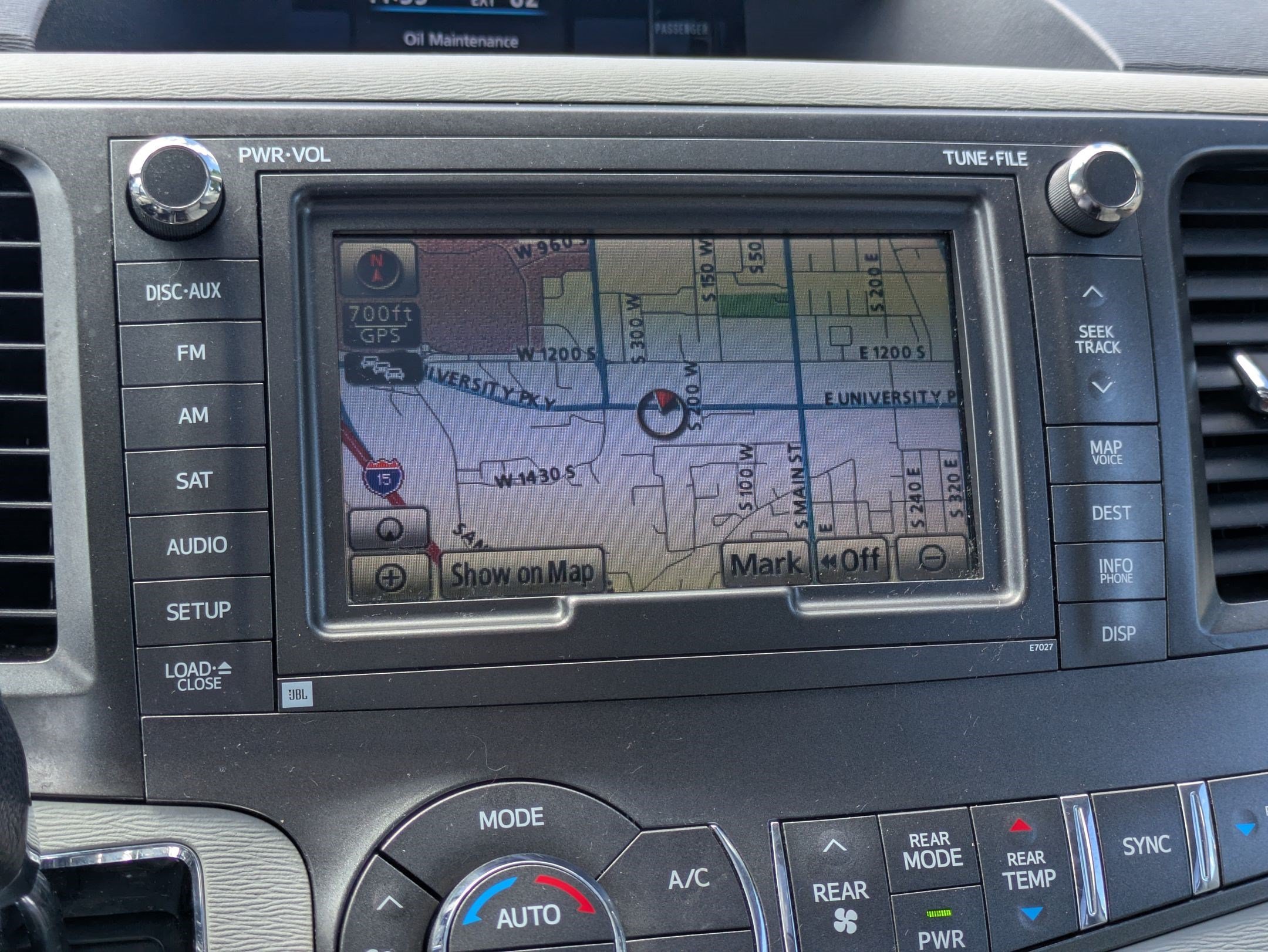 Used 2011 Predawn Gray Mica Toyota XLE AAS image 25