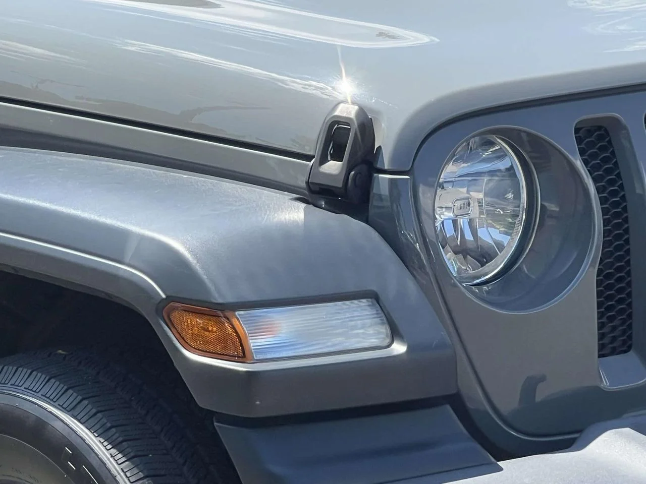 Used 2018 Sting-Gray Clearcoat Jeep Sport S 4x4 image 21