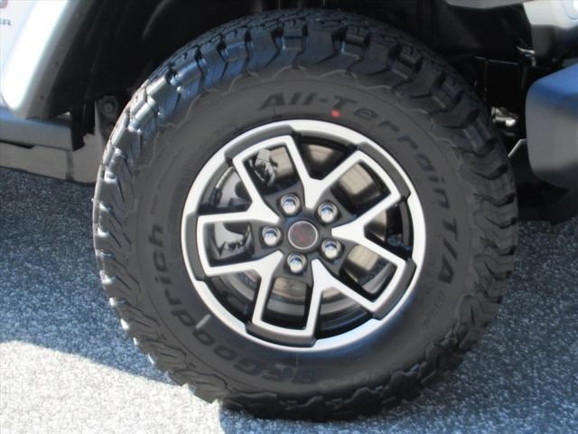 New 2026 Bright White Clear-Coat Exterior Paint Jeep Rubicon image 7