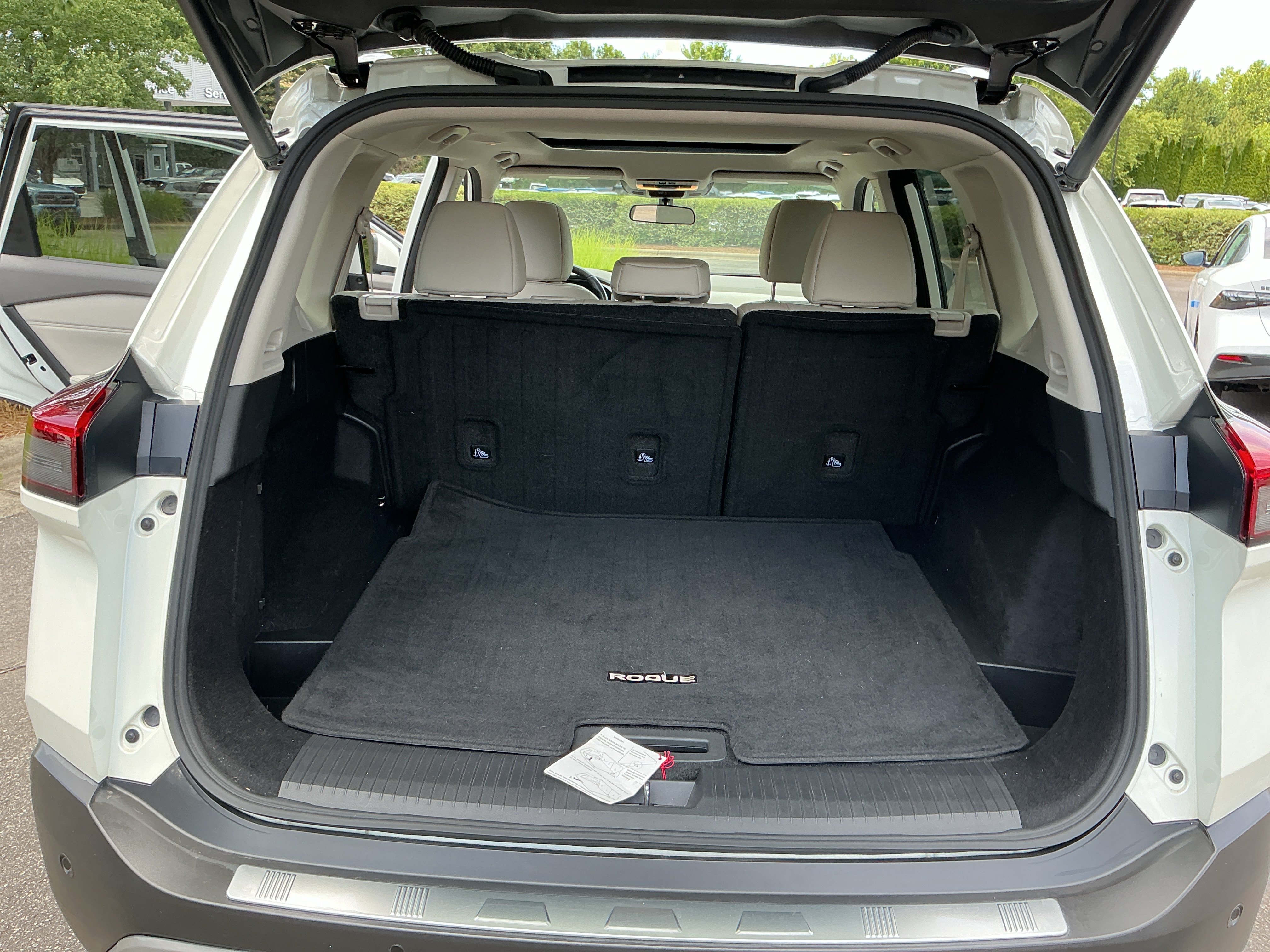 Used 2023 Pearl White Tricoat Nissan SV image 25