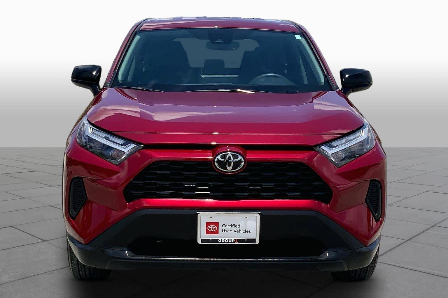 Used 2025 Ruby Flare Pearl Toyota LE image 4