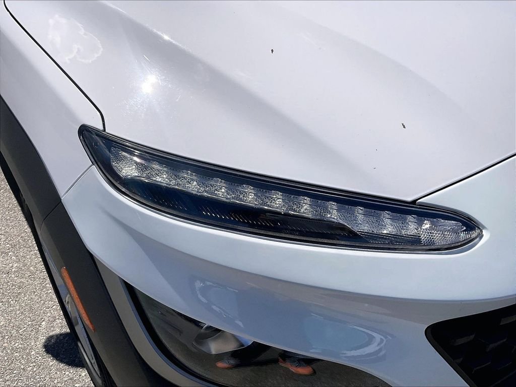 Used 2023 White Hyundai SEL image 28