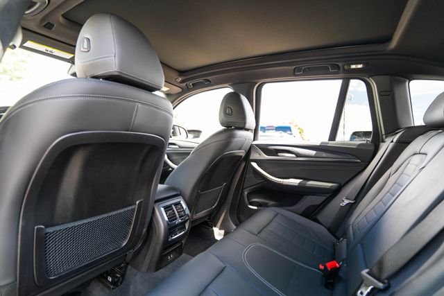 Used 2022 Blue Metallic BMW xDrive30i image 14