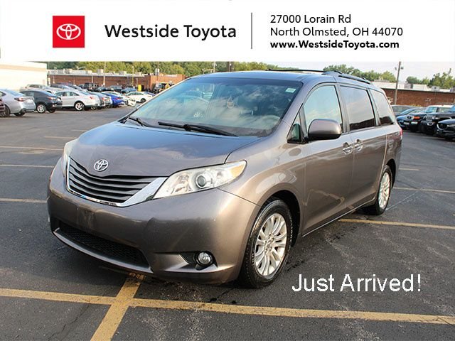 Used 2013 Predawn Gray Mica Toyota XLE image 1