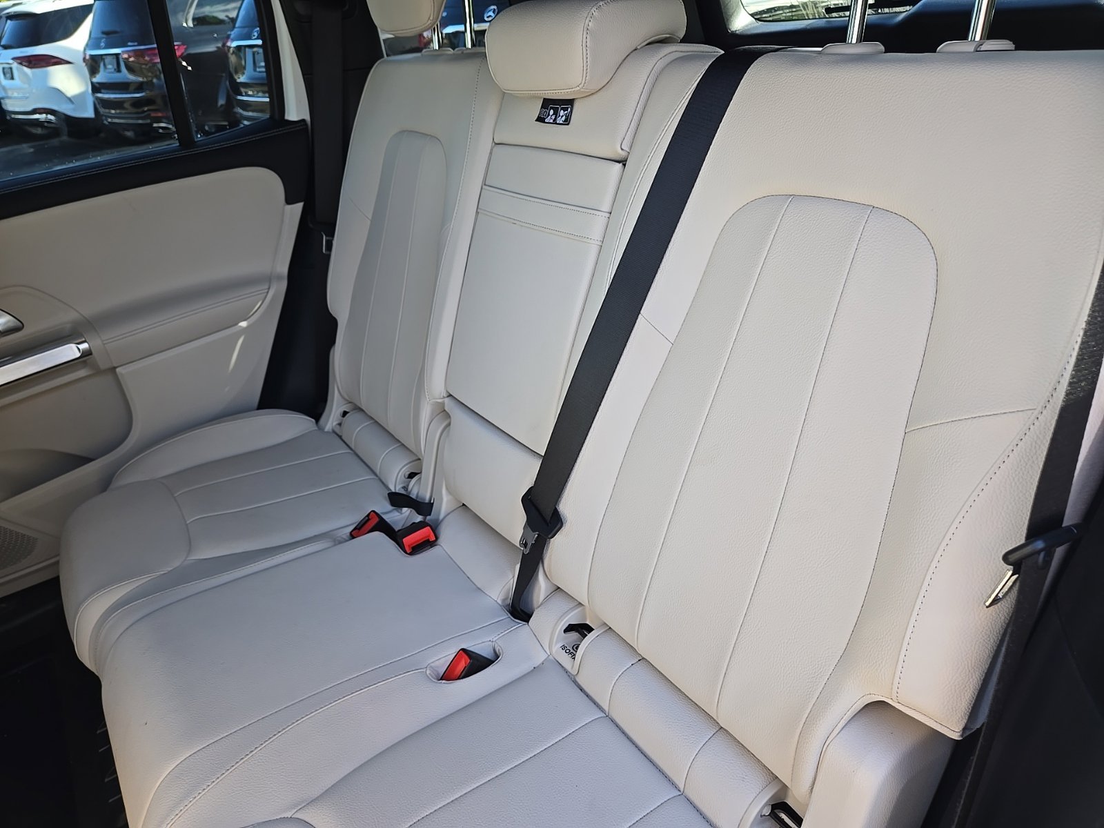 Certified Used 2025 White Mercedes-Benz GLB 250 image 8