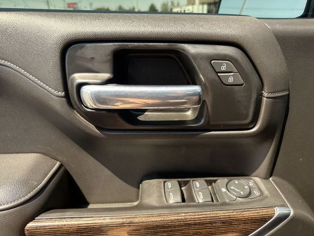 Used 2020 Silver GMC SLE image 13