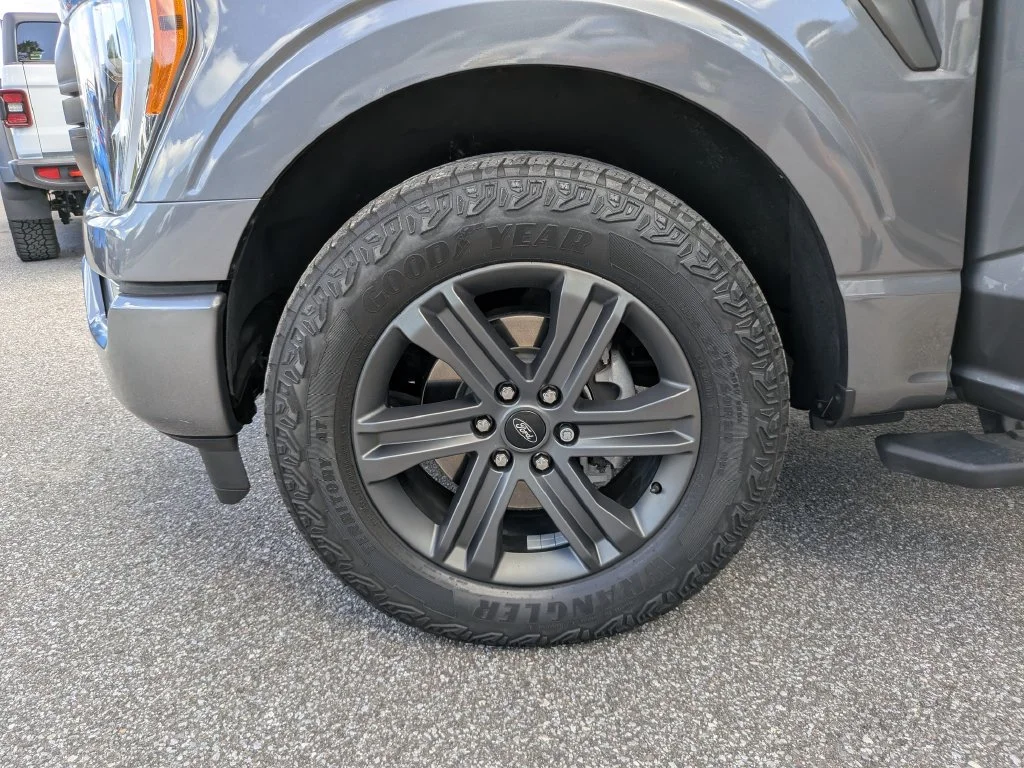 Used 2023 Carbonized Gray Metallic Ford XLT image 41