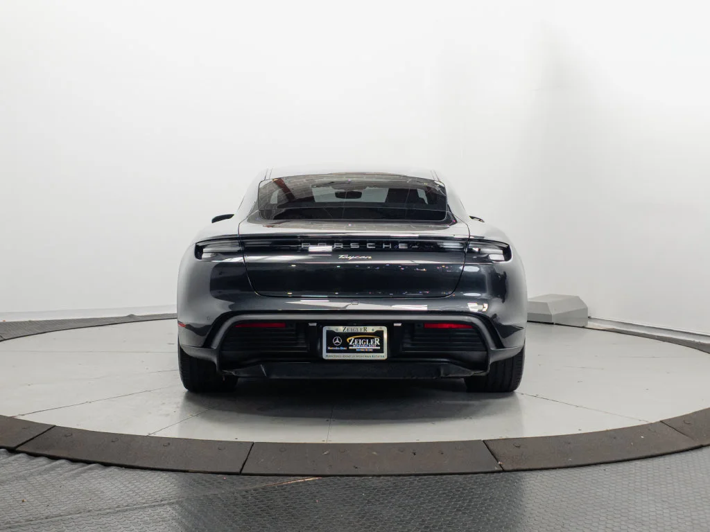 Used 2022 Volcano Grey Metallic Porsche Base image 30