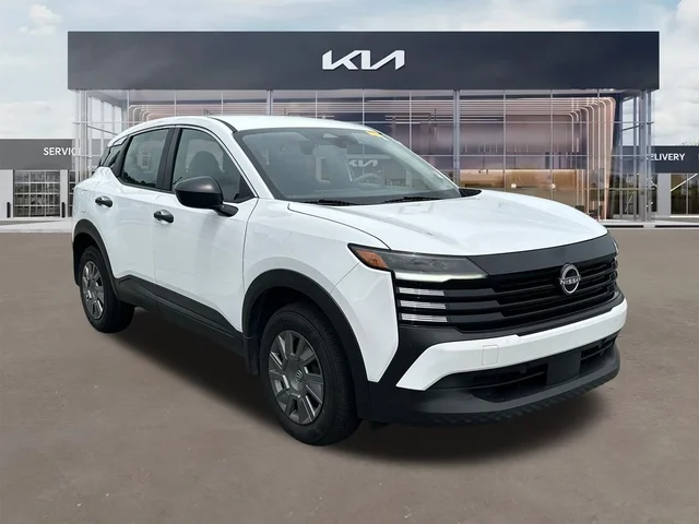 2025 Nissan Kicks S