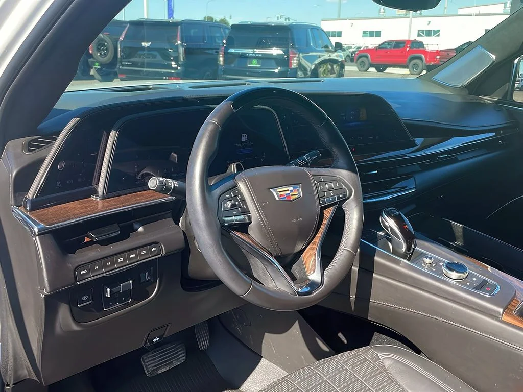 Used 2023 Crystal White Tricoat Cadillac 4WD Sport Platinum image 13
