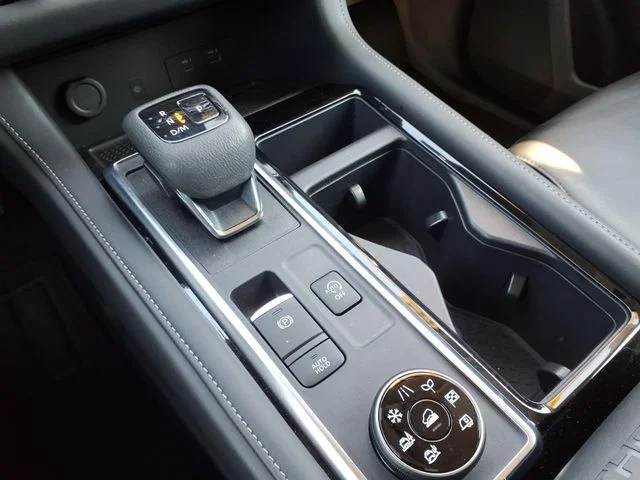 2024 Nissan Pathfinder SL - Photo 22