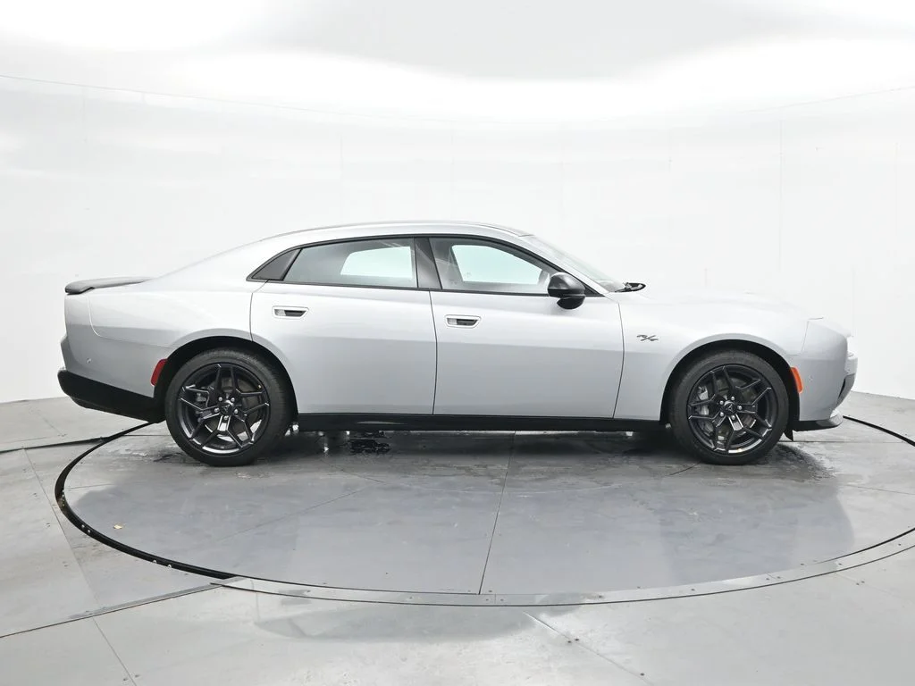 New 2026 Triple Nickel Exterior Paint Dodge R/T Plus image 6