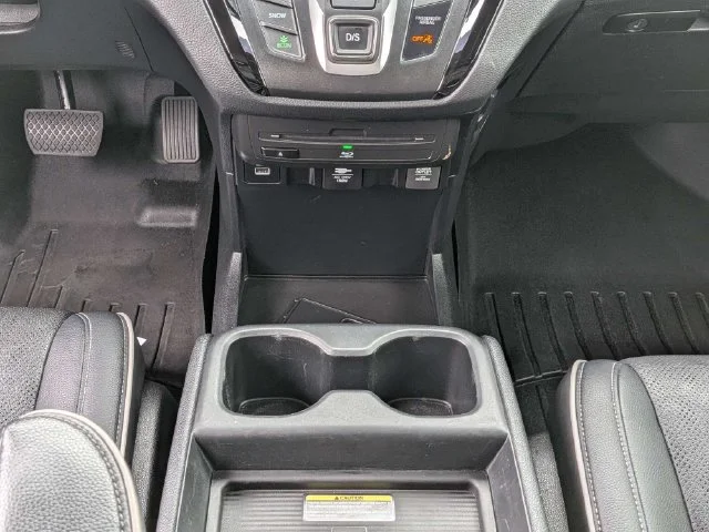 Used 2023 Gray Honda Elite image 16