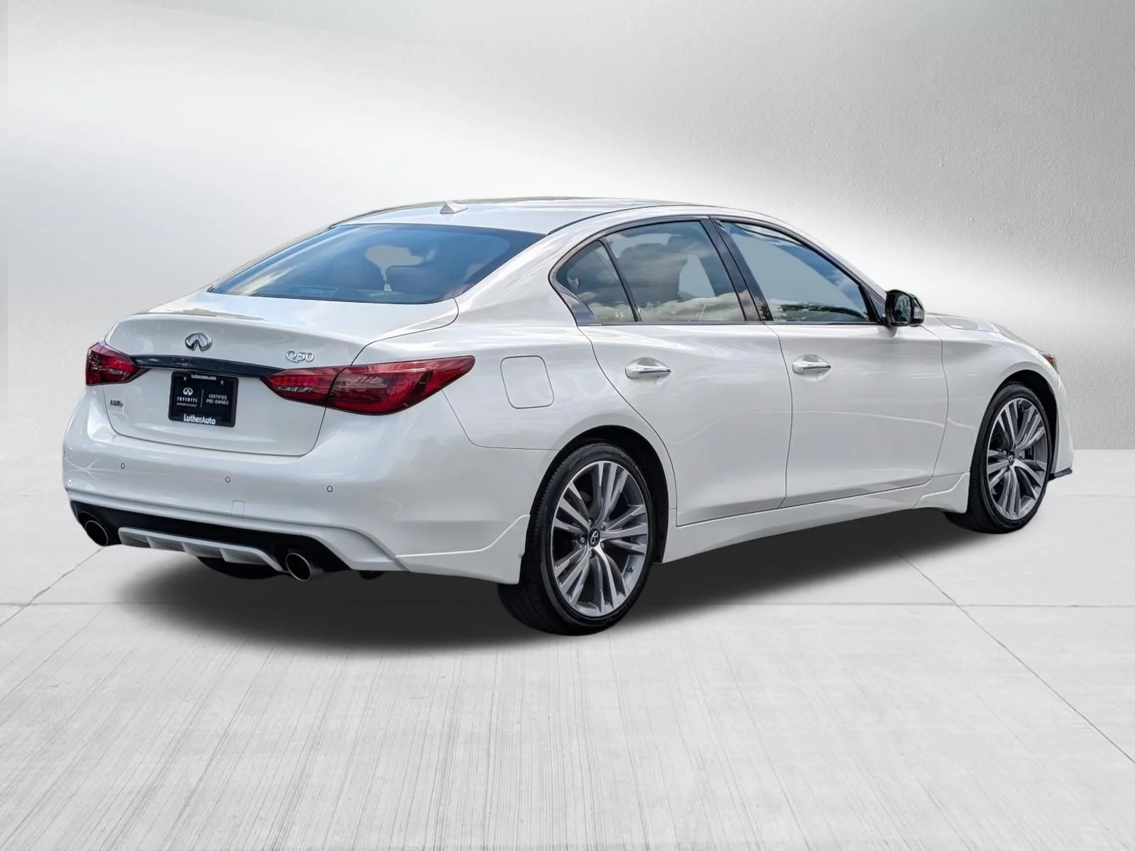 Certified Used 2024 Majestic White INFINITI SENSORY image 7