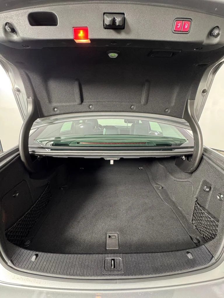Used 2010 Iridium Silver Metallic Mercedes-Benz E 350 image 7
