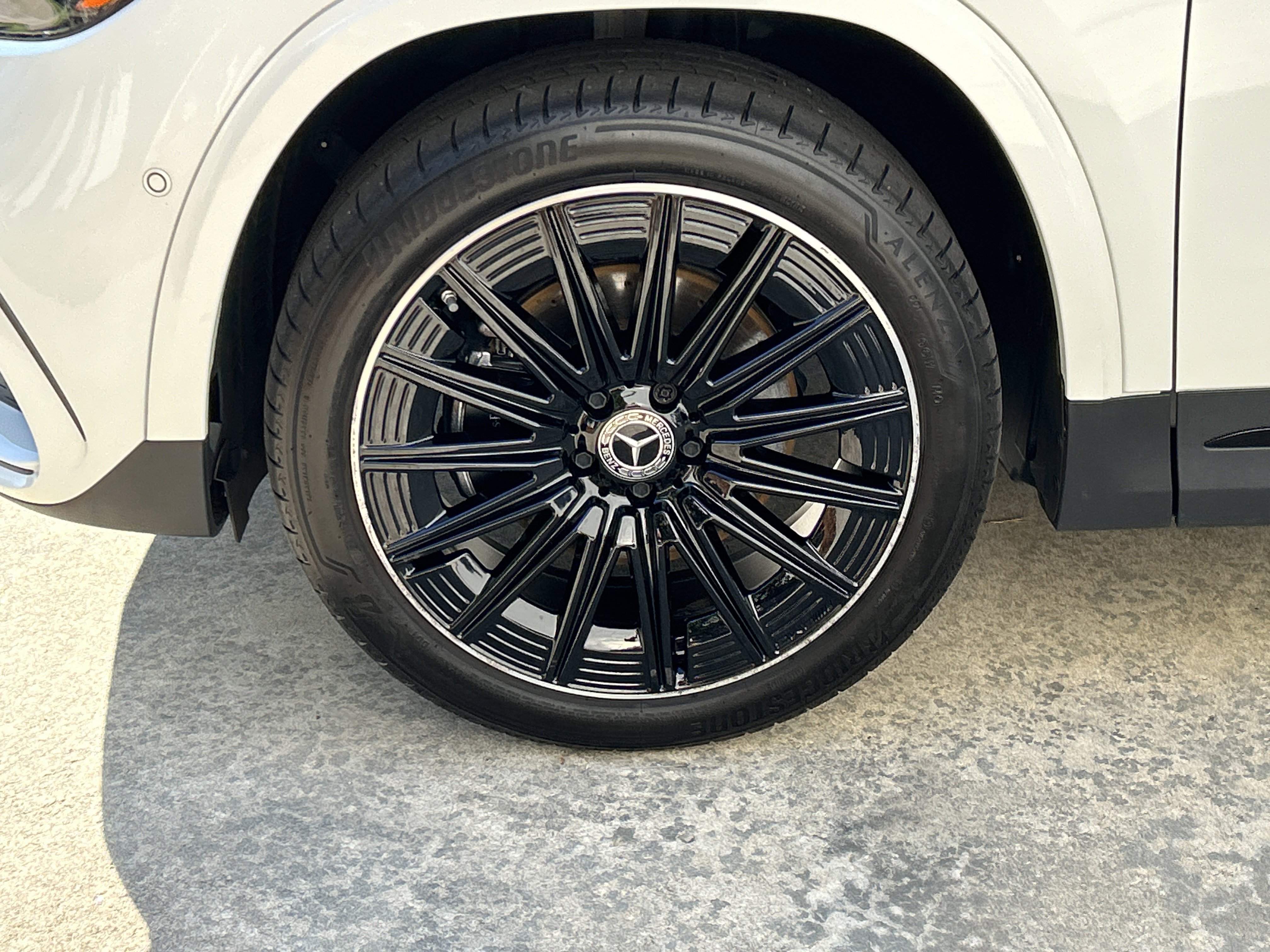 Certified Used 2025 Polar White Mercedes-Benz GLA 250 SUV image 24