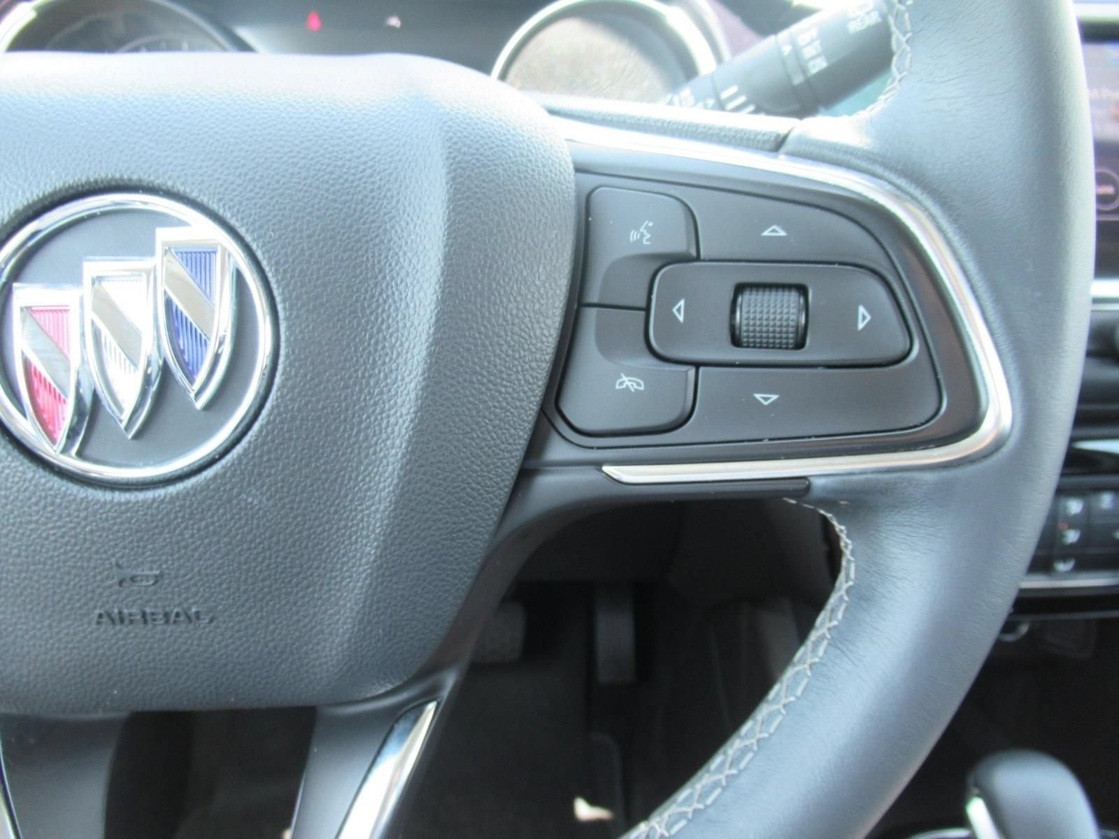 Used 2023 SUMMIT WHITE Buick Preferred image 25