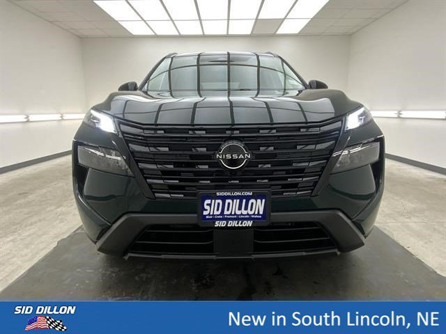 New 2026 Obsidian Green Nissan Dark Armor image 3