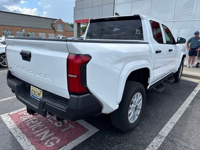 Used 2025  Toyota SR image 3