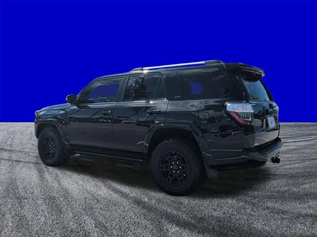 Used 2022 Black Toyota SR5 Premium image 6
