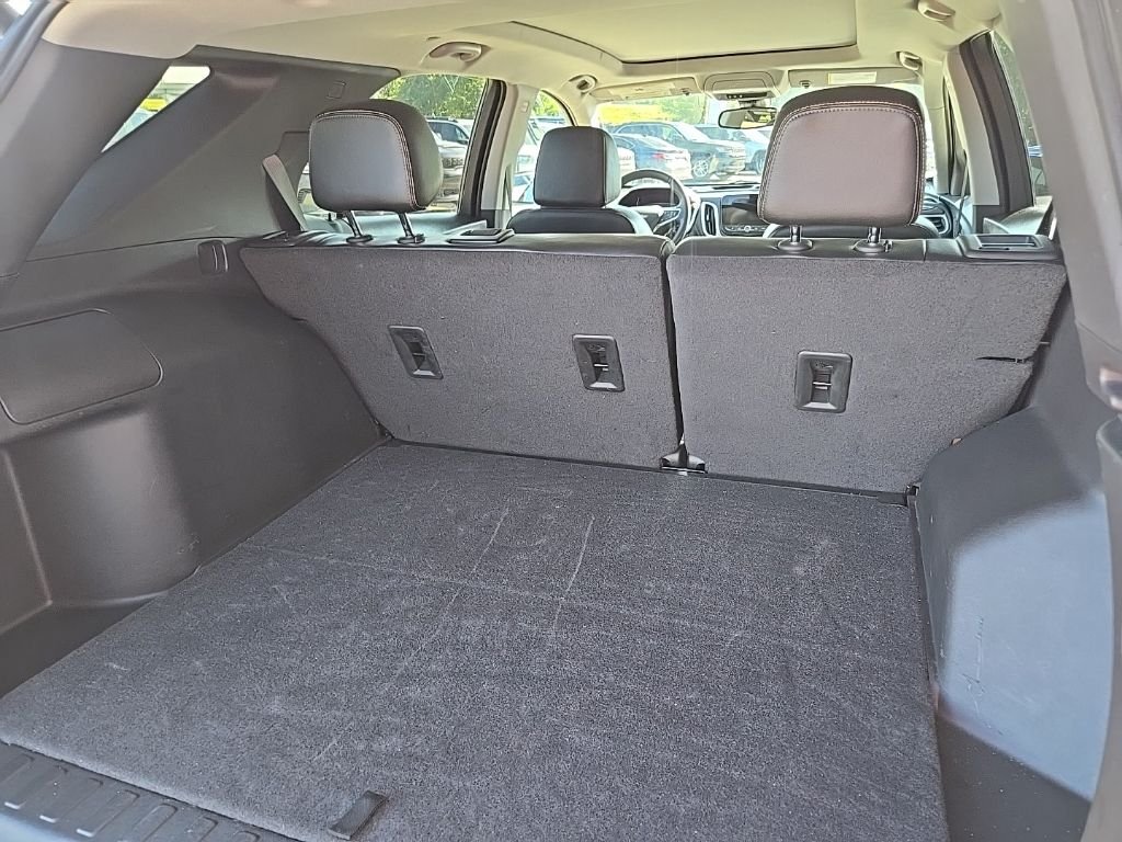 Used 2023 White Chevrolet Premier image 98