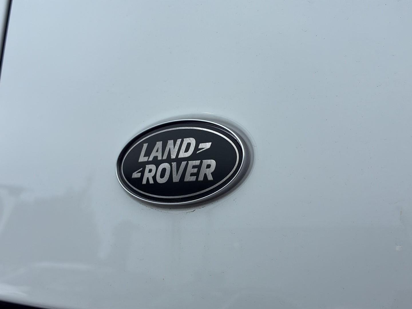 2024 Land Rover Defender X-Dynamic SE - Photo 38